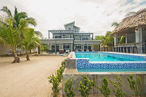 Conmigos 3 Bedroom Condo - Unit 1