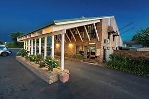 All Travellers Motor inn