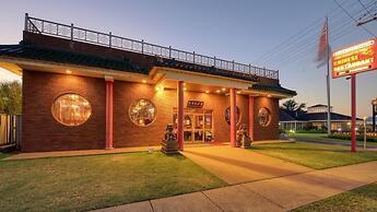 All Travellers Motor inn