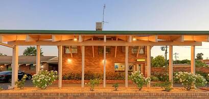 All Travellers Motor inn
