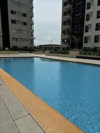 Hubomoto Avida Suites