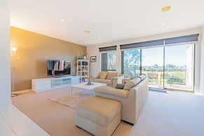 3 Bedroom Townhouse - Pool Access