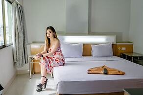 Satit Hotel