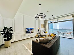 Venduras -Bright Studio Hameni Tower JVC