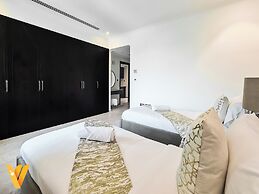 Venduras - Spacious 4BR Villa in La Mer