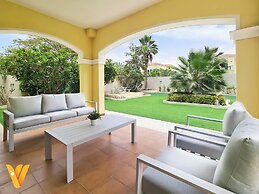 Venduras - Spacious 4BR Villa in La Mer