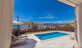 Holiday House Villa Andro