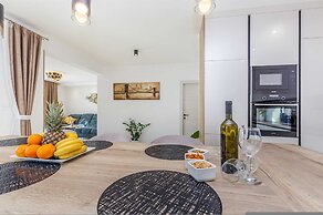 Holiday House Villa Andro