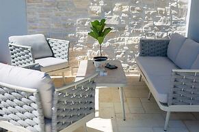 Villa Astrum With Heated Pool Jacuzzi and Sauna