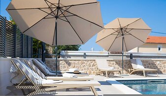 Villa Quarnaro With Heated Pool