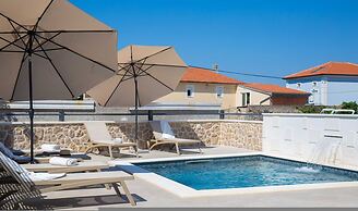Villa Quarnaro With Heated Pool