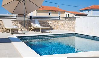 Villa Quarnaro With Heated Pool