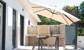 Villa Quarnaro With Heated Pool