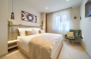 Villa Quarnaro With Heated Pool