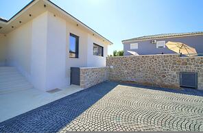 Villa Quarnaro With Heated Pool