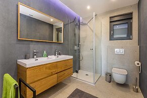 Villa Verena With Heated Pool