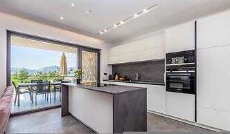 Villa Verena With Heated Pool
