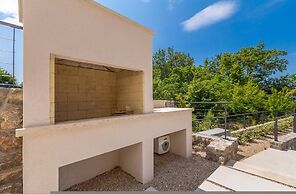 Villa Verena With Heated Pool