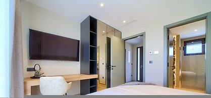 Villa Lady With Heated Pool Jacuzzi and Sauna