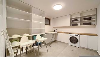 Villa Lady With Heated Pool Jacuzzi and Sauna