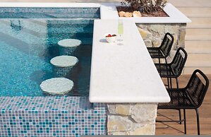 Villa Lord With Heated Pool Jacuzzi and Sauna