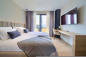 Villa Lord With Heated Pool Jacuzzi and Sauna
