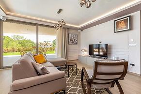 Villa Vista With Private Pool and Sauna