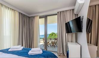 Villa Vista With Private Pool and Sauna