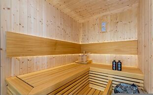 Villa Vista With Private Pool and Sauna