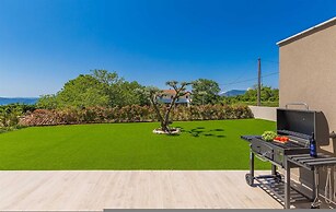 Villa Vista With Private Pool and Sauna