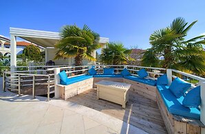 Villa Piano With sea View