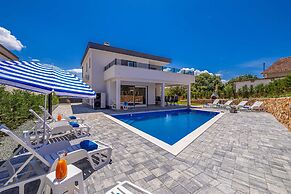 Villa Katharina With Private Pool
