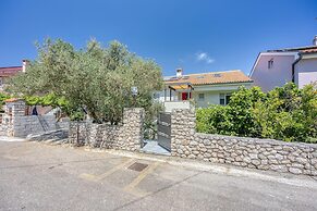 Enolabee Harbour View Apartment