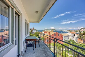 Enolabee Harbour View Apartment