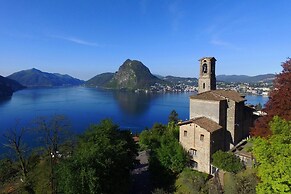 Honeymoon With Stunning View
