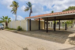 Beautiful 4BR 3BA Villa w Private Pool Jacuzzi