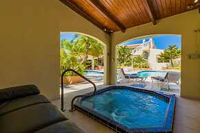 1 MIN Walk 2 Arashi Beach Suite w Roofdeck Pool