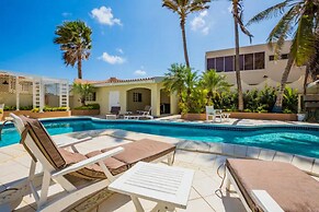1 MIN Walk 2 Arashi Beach Suite w Roofdeck Pool