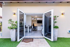 Luxury New 5 Location Pool Outdoor Kitchen
