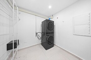 Brand NEW Villa Central Location Private Pool