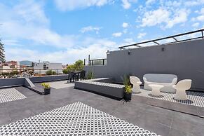 Universidad by Homirent
