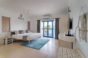 Azalea By Stone Wood Carmona
