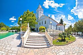 Pool House Beba Tribalj Lake
