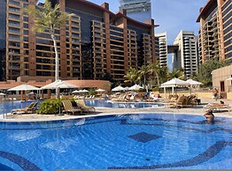 Tiara Residences Stay on the Beach 2 Beds