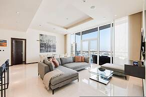 2 BD Tiara Palm Views Beach Pool Amazing Views
