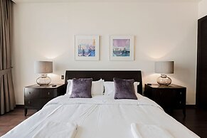 2 BD Tiara Palm Views Beach Pool Amazing Views