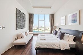 2 BD Tiara Palm Views Beach Pool Amazing Views