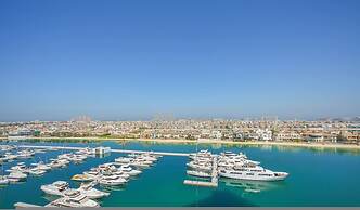 2 BD Tiara Palm Views Beach Pool Amazing Views