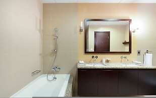 2 BD Tiara Palm Views Beach Pool Amazing Views