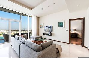 2 BD Tiara Palm Views Beach Pool Amazing Views
